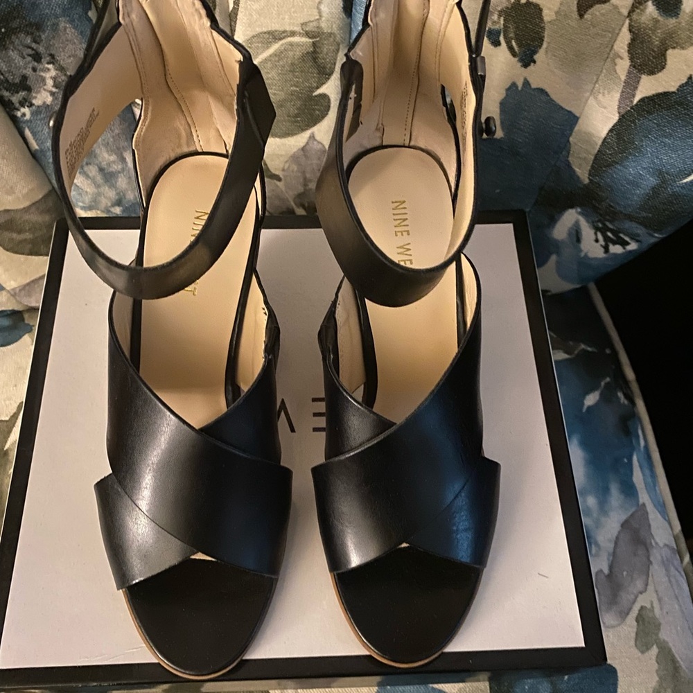 Never worn, Nine West sandal